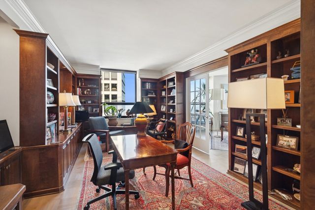 1040 N LAKE SHORE Drive 32D, Chicago, IL 60611