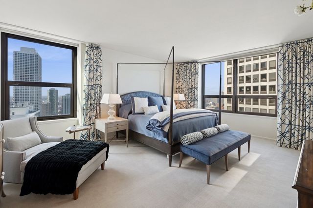 1040 N LAKE SHORE Drive 32D, Chicago, IL 60611