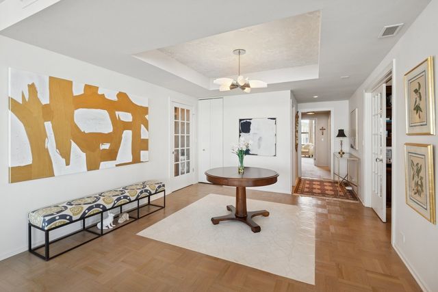 1040 N LAKE SHORE Drive 32D, Chicago, IL 60611