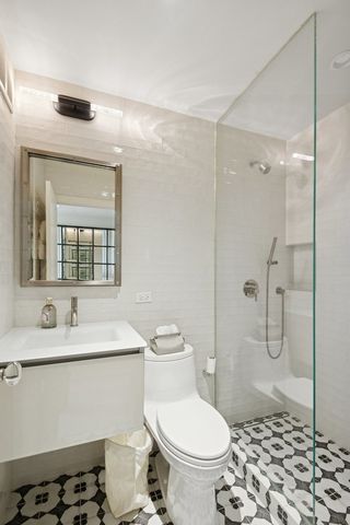 1040 N LAKE SHORE Drive 32D, Chicago, IL 60611