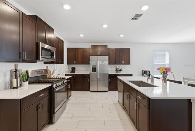 8977 LITTLE BLUESTEM DRIVE, Land O Lakes, FL 34637