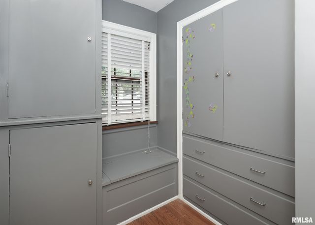 1148 45TH Street, Rock Island, IL 61265