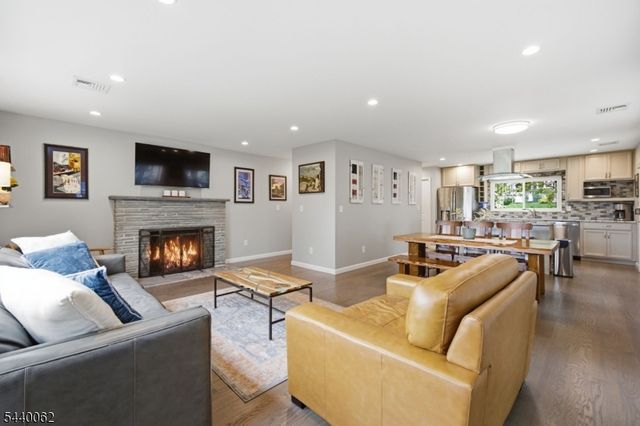 126 E Shore Trl, Sparta Twp., NJ 07871