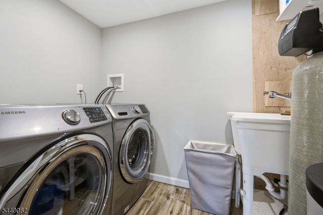 126 E Shore Trl, Sparta Twp., NJ 07871