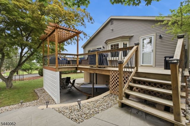126 E Shore Trl, Sparta Twp., NJ 07871