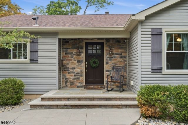 126 E Shore Trl, Sparta Twp., NJ 07871