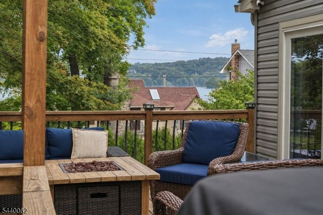 126 E Shore Trl, Sparta Twp., NJ 07871