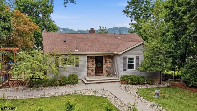 126 E Shore Trl, Sparta Twp., NJ 07871