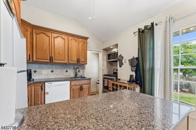 5 Willow Ave, Piscataway Twp., NJ 08854