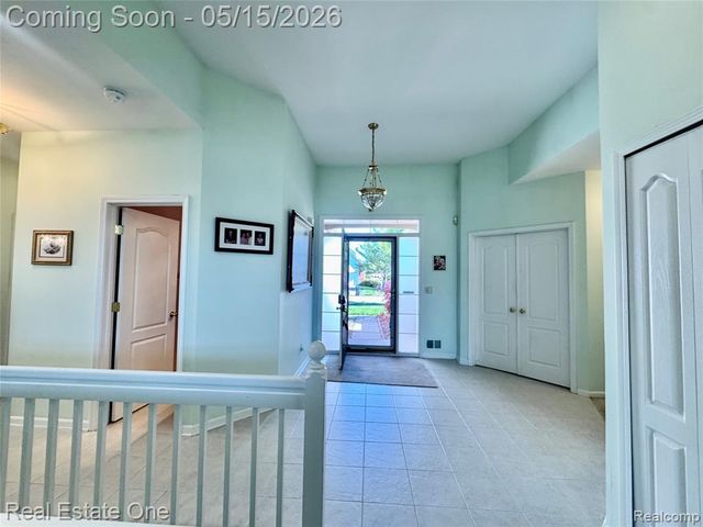 1668 S Shore Drive, Rochester Hills, MI 48307