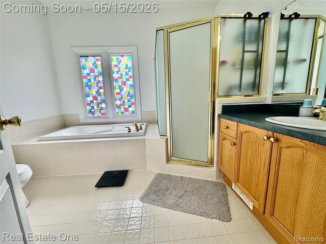 1668 S Shore Drive, Rochester Hills, MI 48307