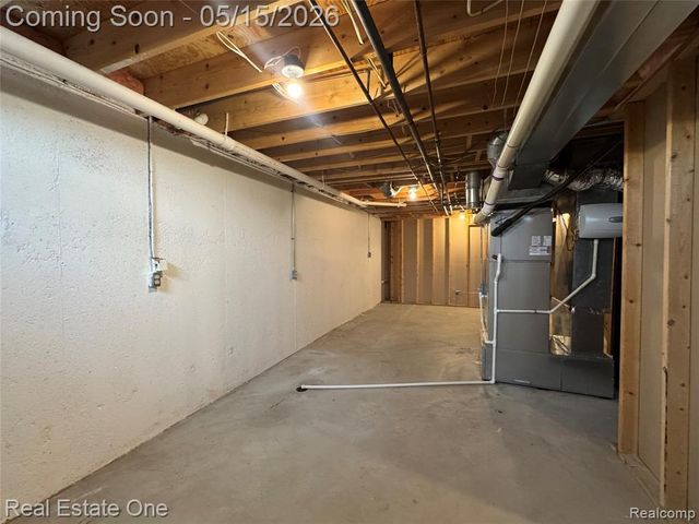 1668 S Shore Drive, Rochester Hills, MI 48307