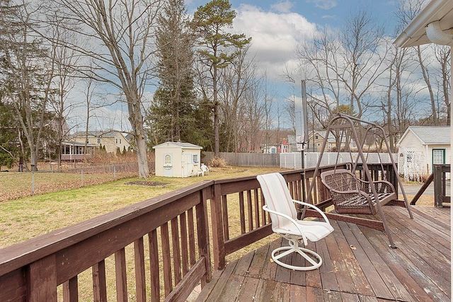 24 Laurel Ave, Wilmington, MA 01887