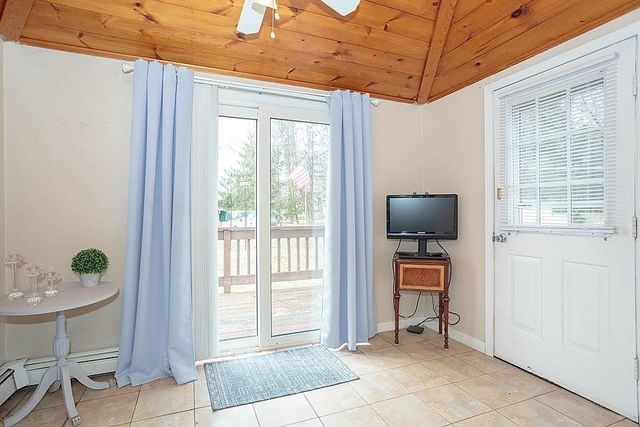 24 Laurel Ave, Wilmington, MA 01887