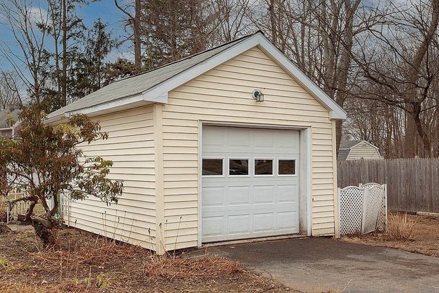24 Laurel Ave, Wilmington, MA 01887