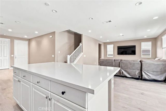 280 Berrybush, Hemet, CA 92543