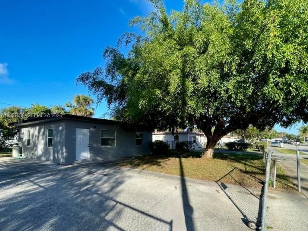 2643 NW 10th Street, Pompano Beach, FL 33069