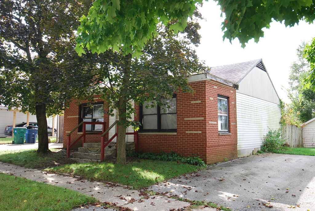 276 S Ivanhoe Road S 276, Kingsford Heights, IN 46346