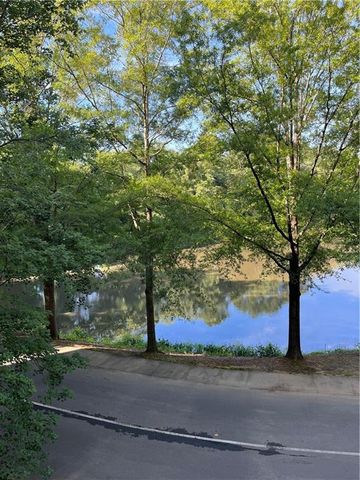 1800 Clairmont Lake 326, Decatur, GA 30033