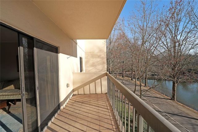 1800 Clairmont Lake 326, Decatur, GA 30033