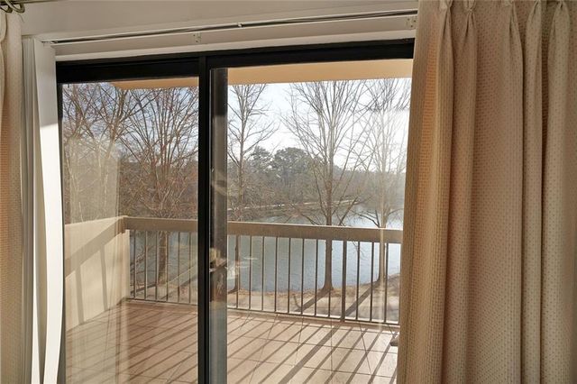 1800 Clairmont Lake 326, Decatur, GA 30033