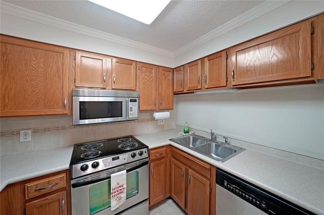 1800 Clairmont Lake 326, Decatur, GA 30033