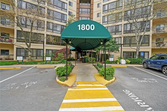 1800 Clairmont Lake 326, Decatur, GA 30033