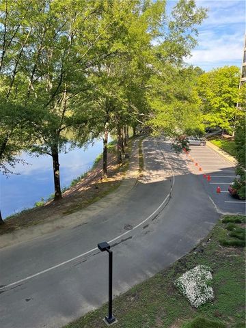 1800 Clairmont Lake 326, Decatur, GA 30033
