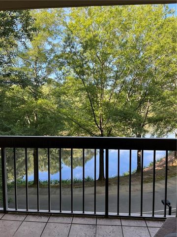 1800 Clairmont Lake 326, Decatur, GA 30033