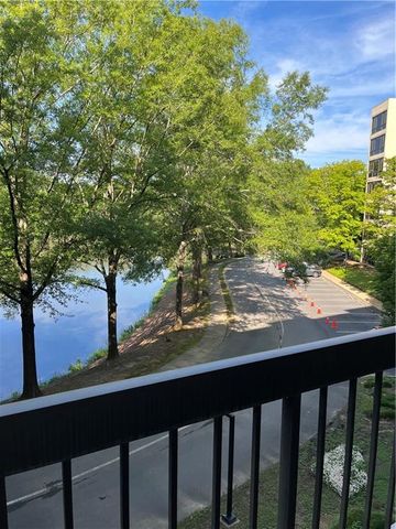 1800 Clairmont Lake 326, Decatur, GA 30033