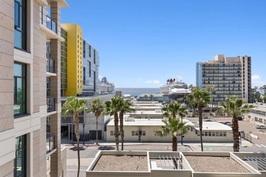 1199 Pacific Hwy 601, San Diego, CA 92101