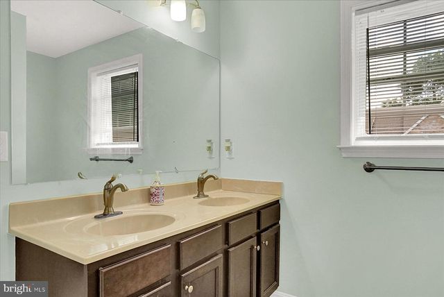 349 MELBOURNE LANE, Mechanicsburg, PA 17055