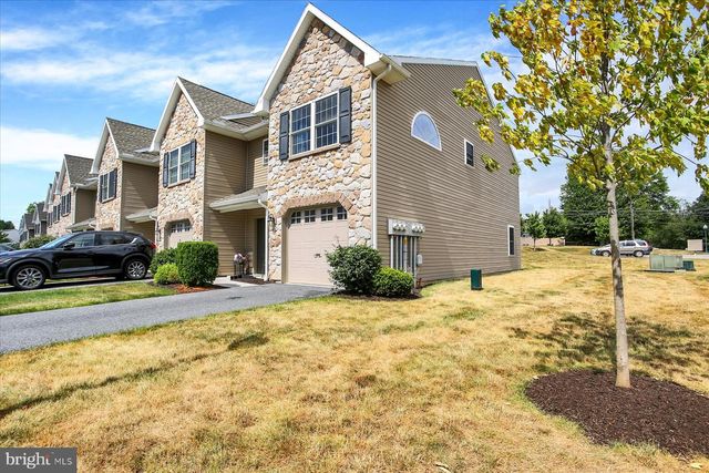 349 MELBOURNE LANE, Mechanicsburg, PA 17055