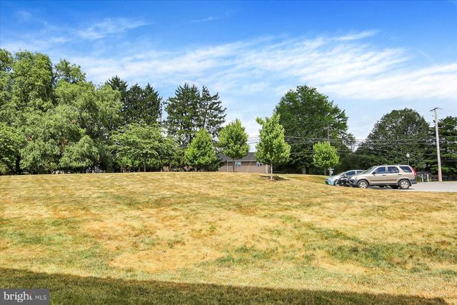 349 MELBOURNE LANE, Mechanicsburg, PA 17055