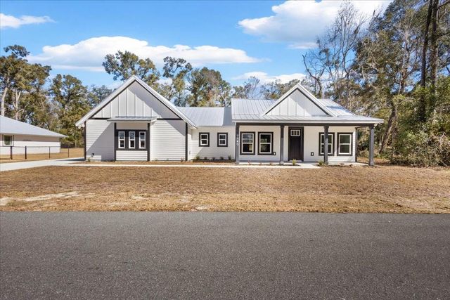 9140 DORIE DRIVE, Fanning Springs, FL 32693