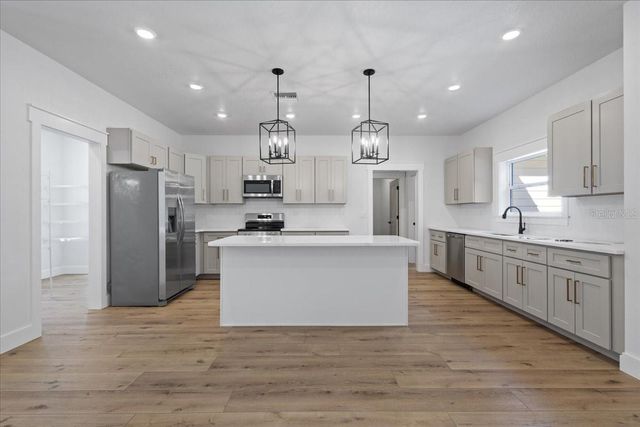 9140 DORIE DRIVE, Fanning Springs, FL 32693