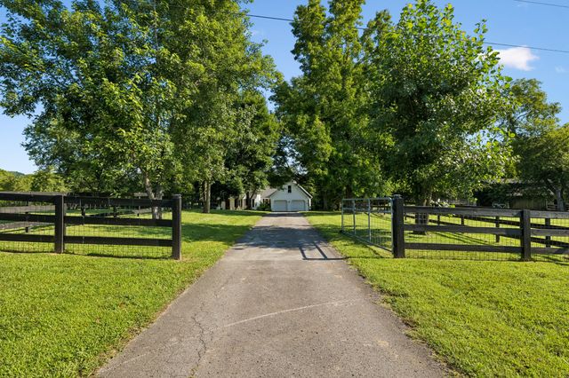3188 Hampshire Pike, Mount Pleasant, TN 38474