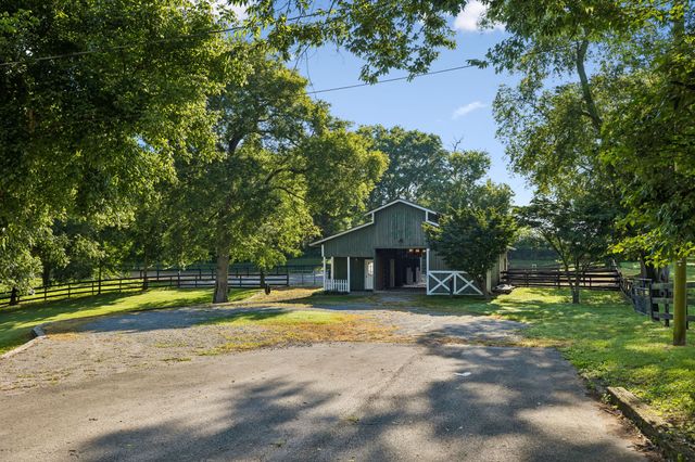 3188 Hampshire Pike, Mount Pleasant, TN 38474