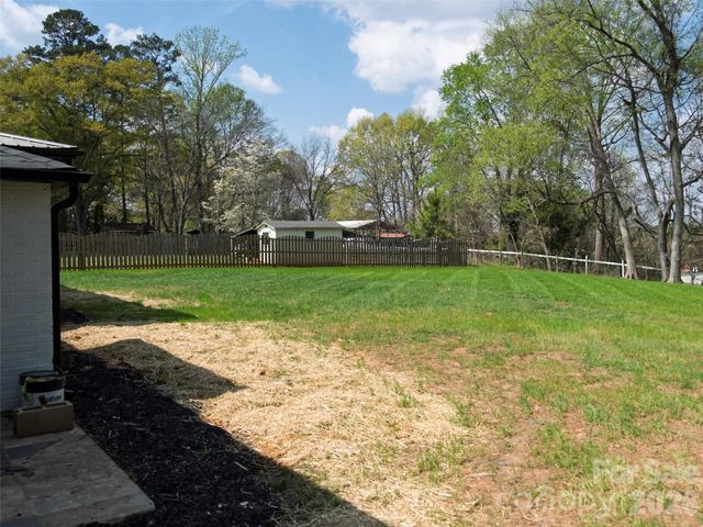 1325 Armstrong Road, Belmont, NC 28012