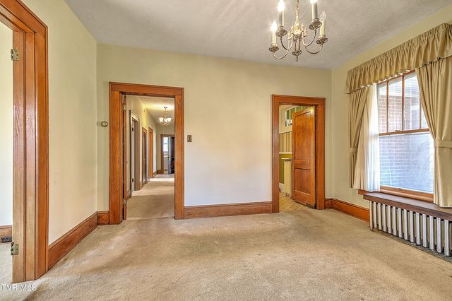 724 Park Street, Bristol, VA 24201