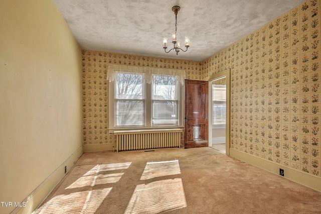 724 Park Street, Bristol, VA 24201