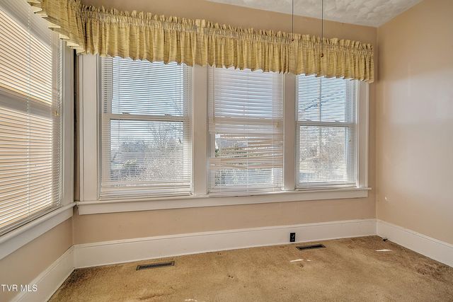 724 Park Street, Bristol, VA 24201