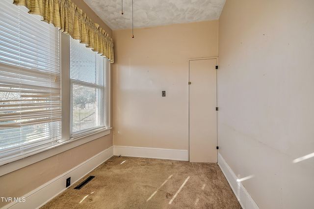 724 Park Street, Bristol, VA 24201