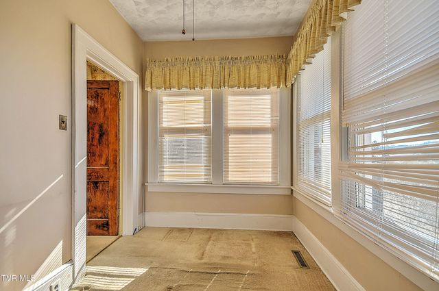 724 Park Street, Bristol, VA 24201