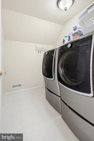 2760 STEVENS SUMMIT DR, Columbia, PA 17512