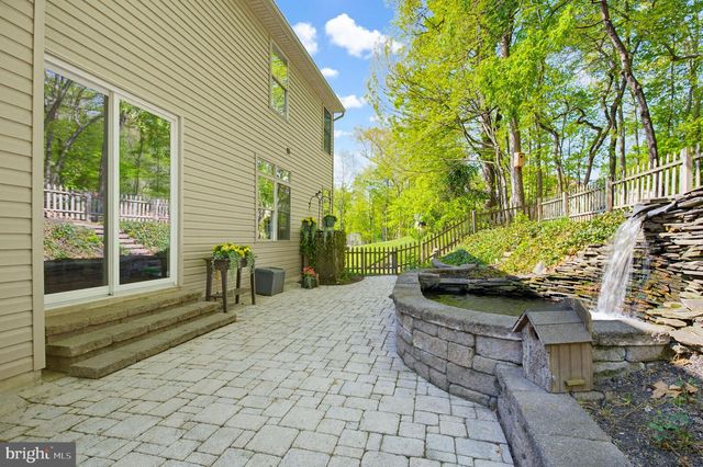 2760 STEVENS SUMMIT DR, Columbia, PA 17512