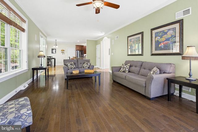 2760 STEVENS SUMMIT DR, Columbia, PA 17512