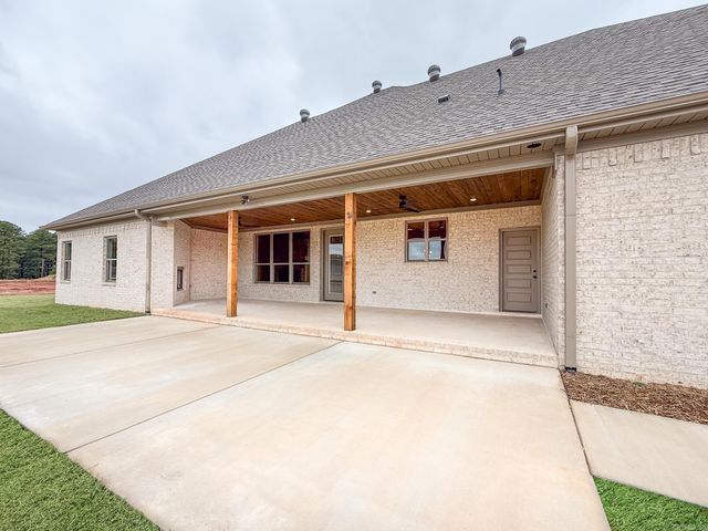 10 Scheffler Cove, Cabot, AR 72023