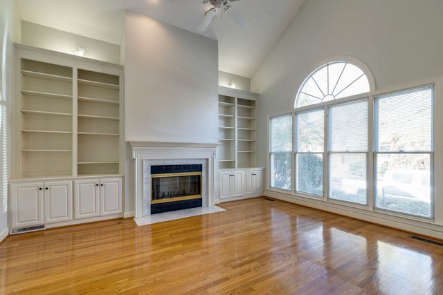 903 Huntington Cir, Nashville, TN 37215