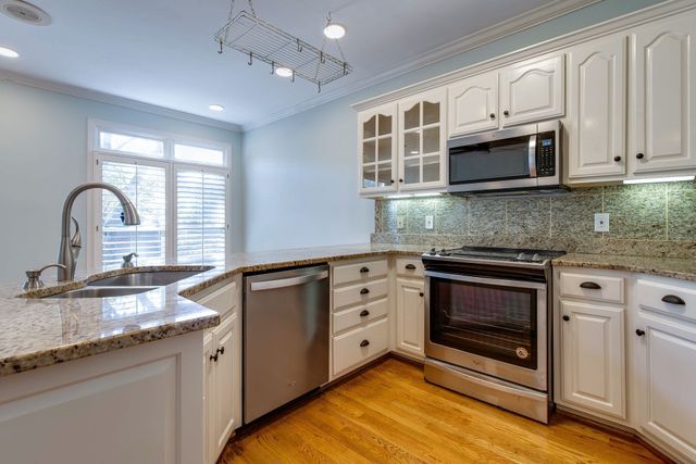 903 Huntington Cir, Nashville, TN 37215